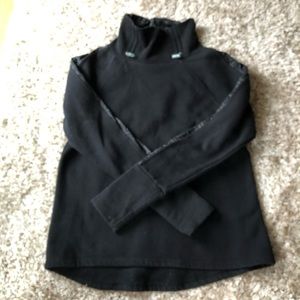 Black Pullover Sweatshirt - Size Medium